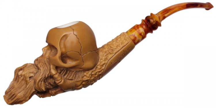 AKB Meerschaum: Carved Hand Holding Skull (Karayhan) (with Case)