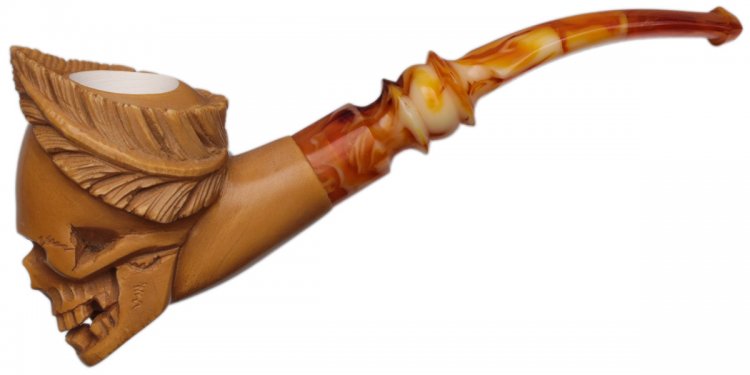 AKB Meerschaum: Carved Skull (with Case)